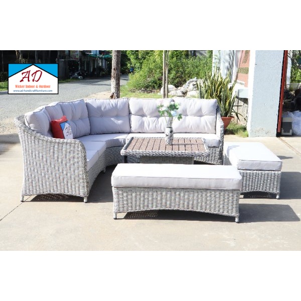 Rattan sofas blend natural beauty with luxury and elegant design