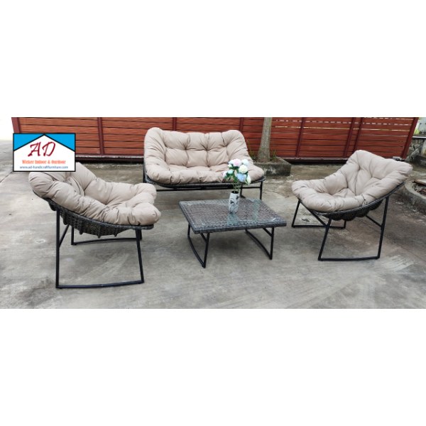 Rattan steel-frame chairs combine natural rattan and durable steel frames.