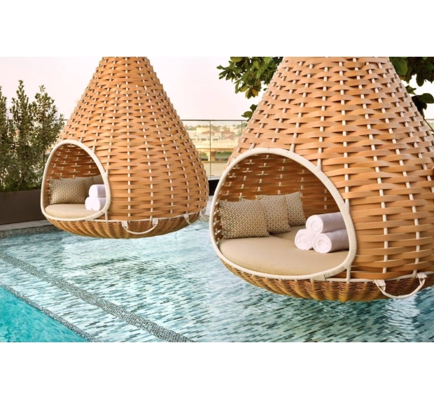 POLY RATTAN TOWER BED 