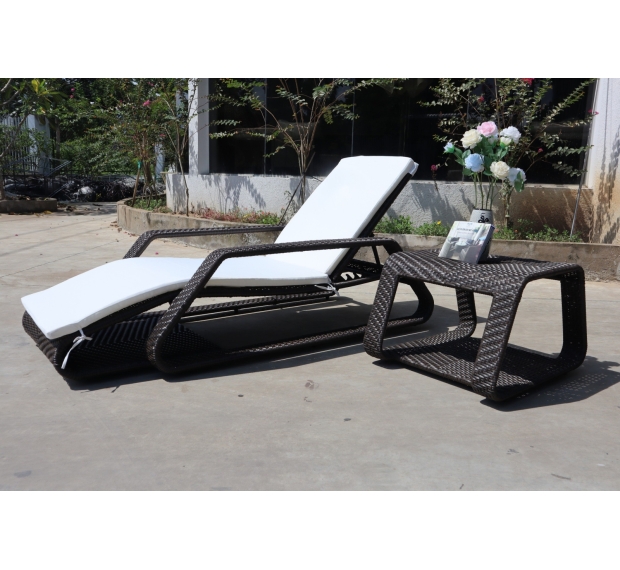 POLY RATTAN SUNBED WITH CUSHION AND SIDE TABLE